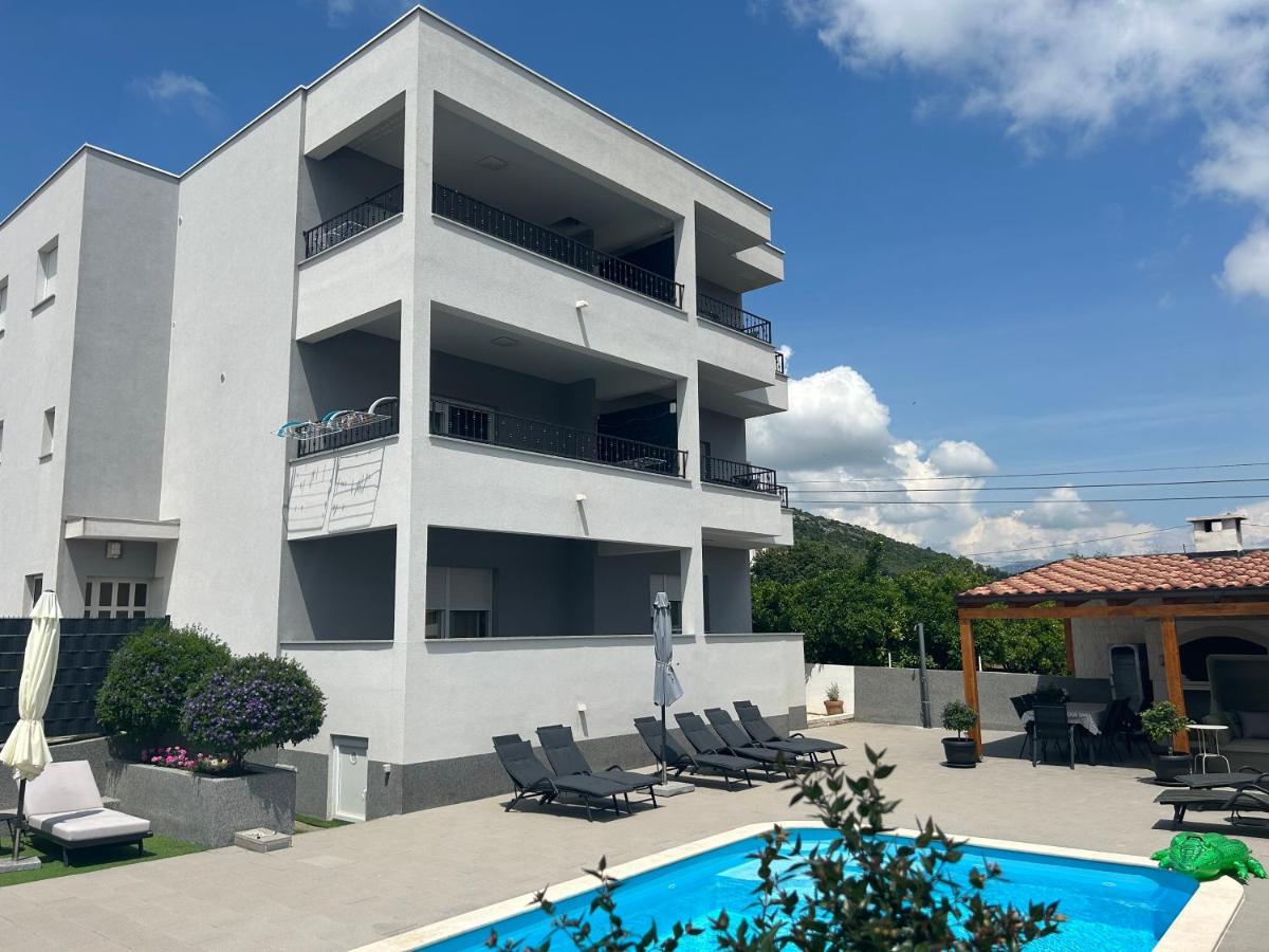 Villa Apartments Aa 1 Trogir Exterior foto